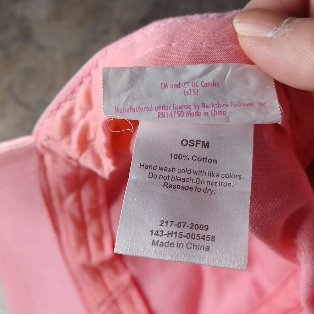 Pink and white Supergirl Baseball cap, sz OS